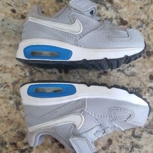 Toddler Nike Size 5